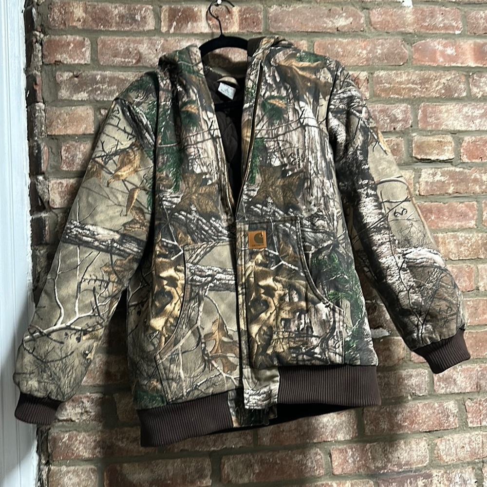 camo carhartt jacket exc condition